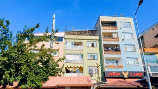 Duaçınarı'nda Acil Satılık Komple Bina 3 Daire + 2 Ticari İşyeri