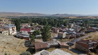 Konursu Merkezde Eşsiz Manzaralı Köy Evi