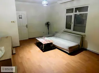 Mutlu Gayrımenkul'den Kiralık 1+1 Teras Kat Daire - 75m²