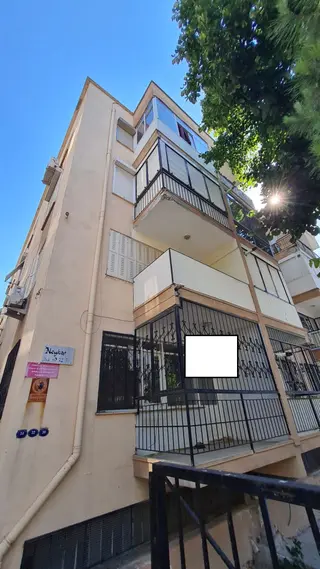 İzmir Buca Menderes Mahallesi Satılık 3+1 Ferah Daire