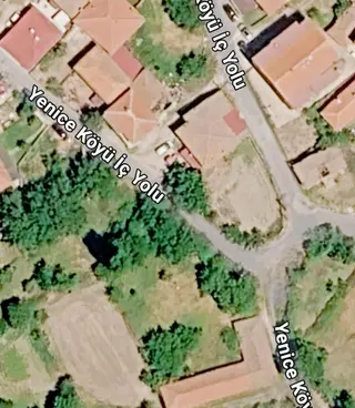 Kırklareli , Pınarhisar , Yeniceköy De Köy İçi Satılık Arsa