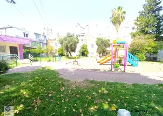 Barajyoluna 3 Dakika Mesafede Park Yanı Pimapenli Şebekeli Yerler Fayans Zemin Kat 3+1 Kapalı Mutfak