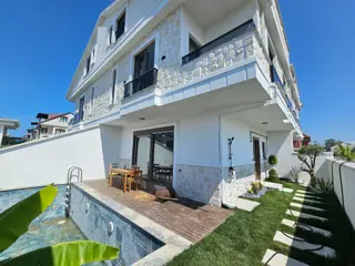 Deniz'den 4+1 Müstakil Havuzlu, Denize Yakın Villa
