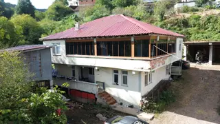 Emlakevim - Hendek Dereköyde 2 Katlı Ev - 2 Katlı Garaj - Atölye