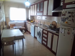 Krc'den Merkezi Konumda Cadde Üzerinde Satılık 3+1 Daire
