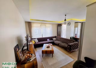 Üsküdar Merkeze Yakın Asansörlü Satılık 2+1 3.kat Daire