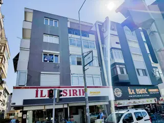 Şirinyer Mehmet Akif Caddesinde Satılık 3+1