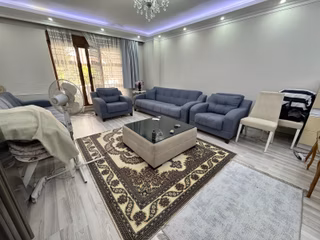 Sultan Murat'ta Güzel Konumda Caddeye Yakın 2+1 95m Y.giriş
