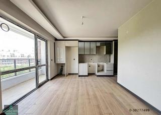 Alaçatı'dan İncek Taşpınar'da Ara Kat Düz 2+1 Satılık Daire