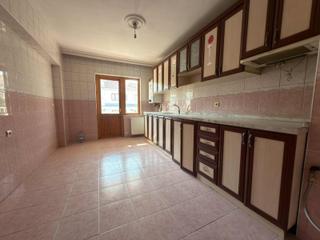 Merkezi Konumda Ebeveyn Banyolu Krediye Uygun Satılık 4+1 160 M2