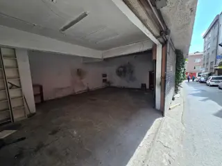 Gaziosmanpaşa Merkez Mahallesi’nde Oto Sektörüne Uygun Kiralık 45 M² Düz Giriş Ticari Mülk