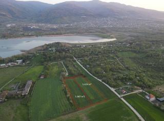 Kartepe Uzuntarla'da Göle 500 Metre Mesafede 5.624 M² Tarla
