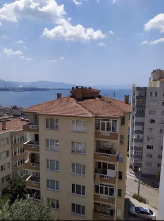 Gemlik Guraş Sitesi Deniz Doğa Manzaralı 3+1 Satılık Daire