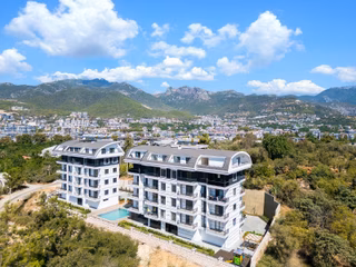 Alanya Oba’da Lüks Sitede Full Manzaralı 3+1 Dubleks Satılık Daire