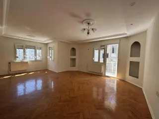 Bürmen'den Güzelyalı'da Köşe Konumlu 3+1 Kombili Daire