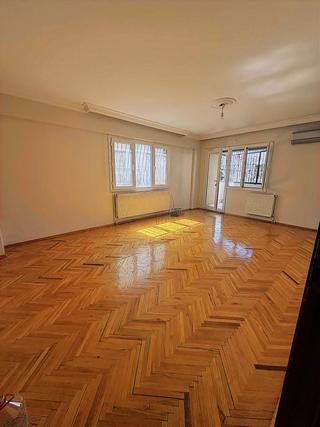 Gülyaka Mah De 3+1 Arakat 140 M2 Köşe Ferah Satılık Daire