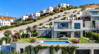 Bodrum Gümüşlük'te Deniz Manzaralı 5+1 Satılık Villa