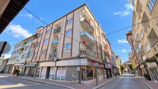 Roma' Dan Cuma Mahallesi' Nde Kiralık Daire