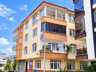 Cumhuriyet Mahallesinde 2+1 Mükemmel Konumda