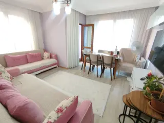 Aslı Emlak'tan 75 Yıl Mah Pazar Pazarına Yakın 2+1 Kat 1