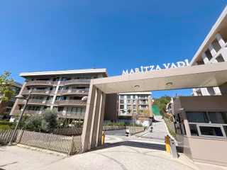Maritza Vadi Konaklarında Farkını Hissettiren 3+1 Satılık Daire