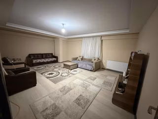 Adnan Menderes Mahallesinde Satılık 2+1 Arakat 100m2 Daire