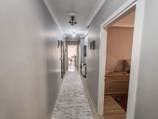 Evka 3 Metro Yakını Kapalı Otoparklı Ferah Satılık 3+1 Daire