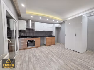 Yüzüncü Yılda Dogal Gaz Kombi Cam Balkon Full Kiralık Daıre