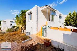 Foça Fotaş Tatil Sitesi'nde Geniş Verandalı 2+1 Daire