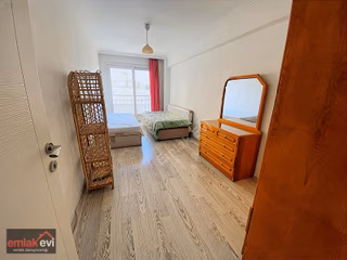 Emlak Evi'nden Doğu Gazi Bulv. Üzerinde Eşyalı Kiralık 1+1
