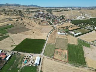 Favori'den Elmacık'ta Hobi Bahçelik 2327 M2 Yolu Var