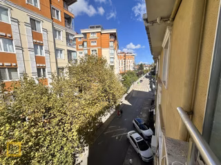Çekmeköy Ahsen Sokak'ta Ferah 3 + 1 Kiralık Daire