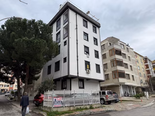Giray Atagün'den Minibüs'e Yakın 82 M2 Ters Dubleks Daire