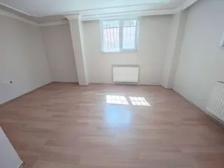 Esenler Spor Kompleksine Caddeye Yakın Kiralık Kombili Daire