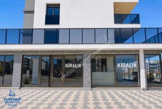 Altıntaş'ta Köşe Konumda Geniş Cepheli Kiralık Dükkan