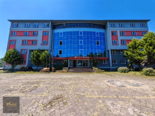 Mabel'dn Satılık 4700m2 Alana Sahip Bna Ve 8 Dönüm Arsa