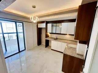 Yenikent Emlak'tan Geniş M2 Ara Katta Satılık 3+1 Daire