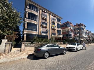 Kale Gayrimenkul’den Akçay Merkezde Ful Manzaralı Harika Konumda 3+1 Satılık Daire