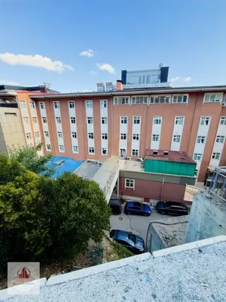 Eyüp Hastane Arkası 2+1 Giriş 75 M2 İçi Yapılı Fırsat Boş Daire.
