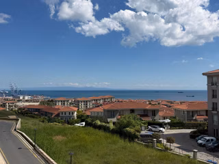 Deniz İstanbul'da Deniz Manzaralı Geniş 3+1 Satılık Daire