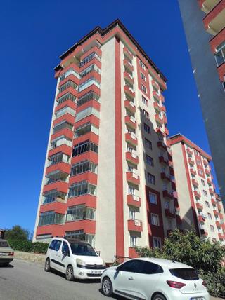 Trabzon Çukurçayır İdeal Evlerinde Satılık 3+1 Site İçi Daire,