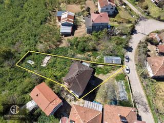 Manavpınarı Köy Merkezinde 721m2 Arsa İçinde Satılık Müstakil Ev