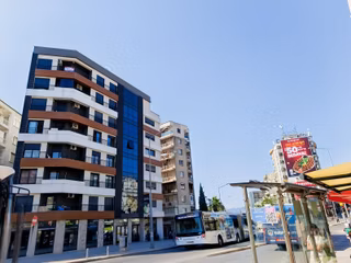Eşrefpaşa Caddesinde Merkezi Konumda Lüks 4+1 Daire