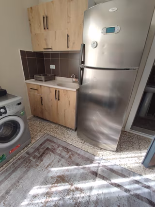 Adana Seyhan Barajyolu 1+1 Eşyalı 5 Katlı Binanın 5.katı Kiralık Daire.