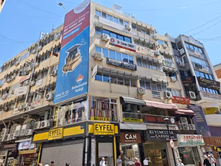 Karşıyaka Çarşı'nın En Prestijli Noktasında Satılık Hazır Ofis