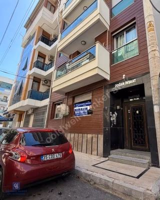 Balçova Onur Mahallesinde Konforlu Ve Kullanışlı Bir Yaşam Sizi