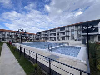 Kiralık Havuzlu Sitede Eşyalı 2+1