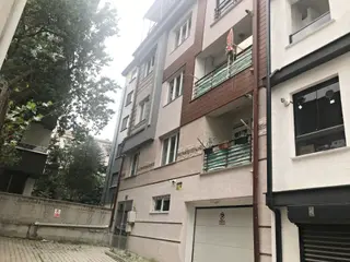 Buewo'dan /şirintepe'de /1+1/ Eşyalı /bakımlı /aile Apartmanında