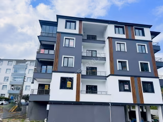 Kepez Emlak'tan Kemer Okullar Bölgesinde Kiralık 1+1 Daire