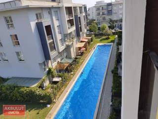 Menemen Seyrek Havuzlu Site Eşyalı Doğalgazlı 1+1 Satılık Daire